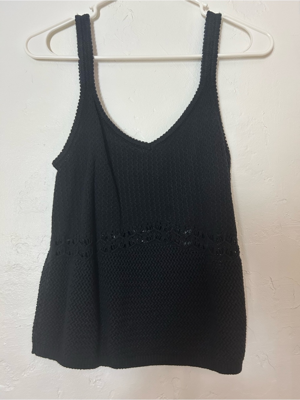 Old Navy Black Knit V-Neck Camisole Tank